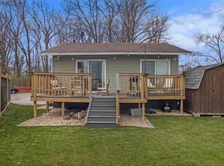 8687 E Hatchery Rd, Syracuse, IN 46567