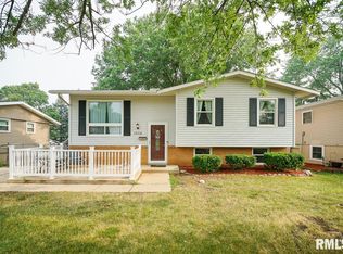 1608 W Cimarron Dr, Peoria, IL