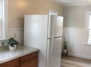 11 Karpolet Ln, Walden, NY 12586