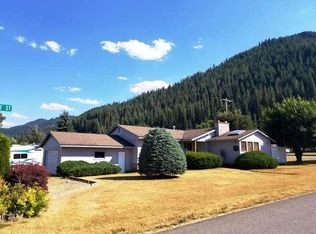 305 S 1st St, Osburn, ID 83849