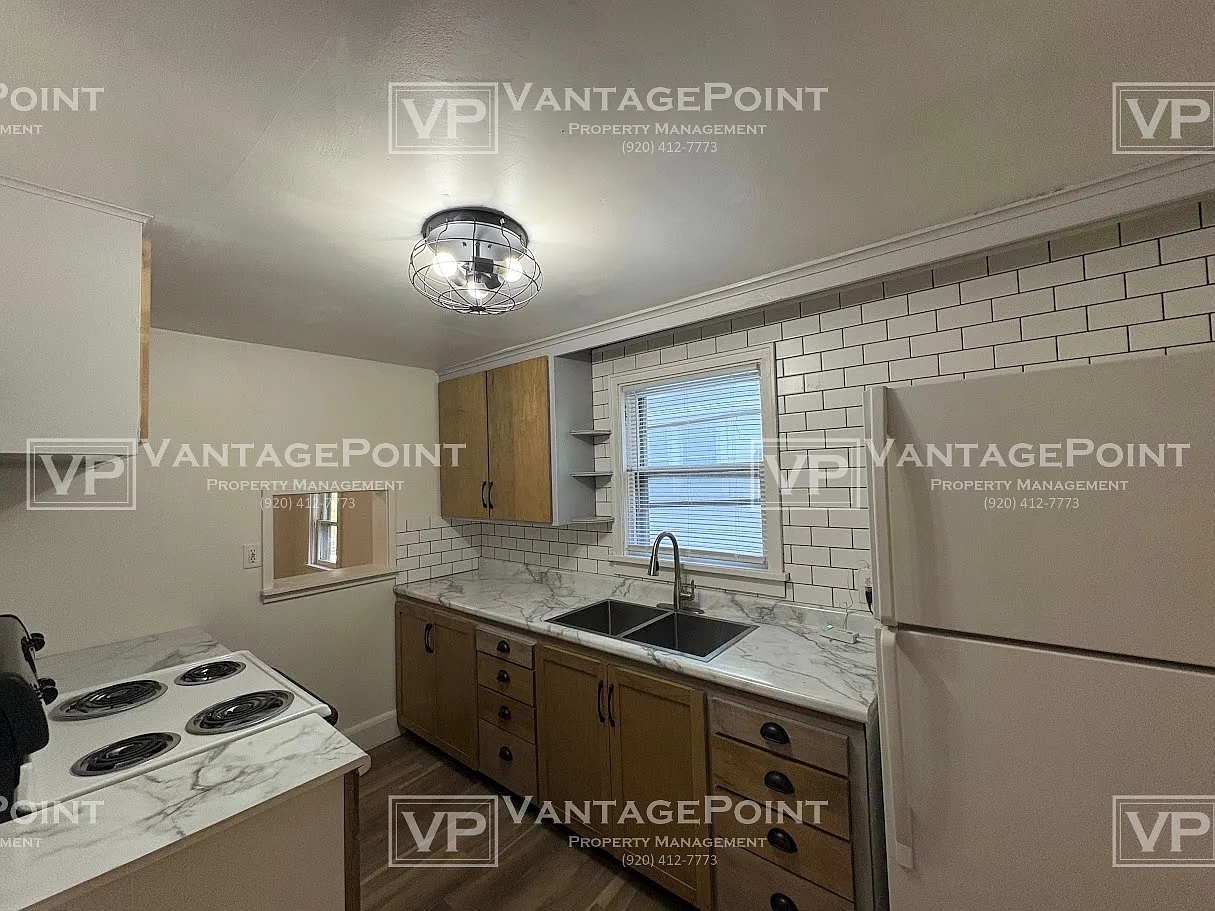1517 Oregon Street - Upper — Photo 4