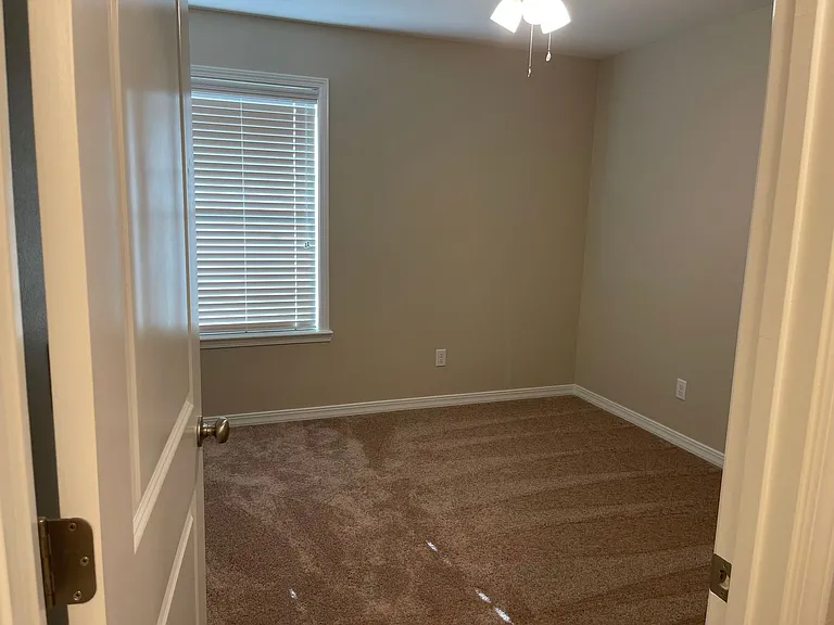 102 Praire Creek Dr — Photo 8