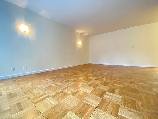 Rented by Bond New York | media 9