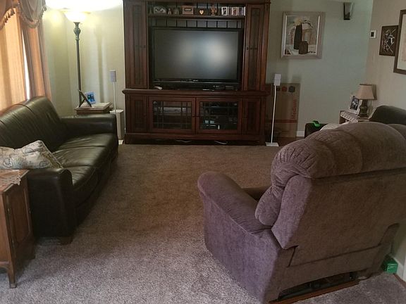 3rd image of 806 Catalina Dr