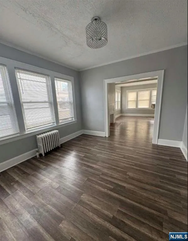 2 bed, 1.0 bath, $2,400 — Photo 3