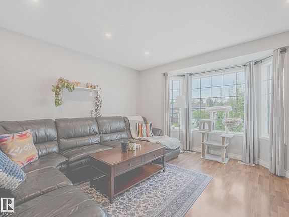 3rd image of 317 Kline Cres NW