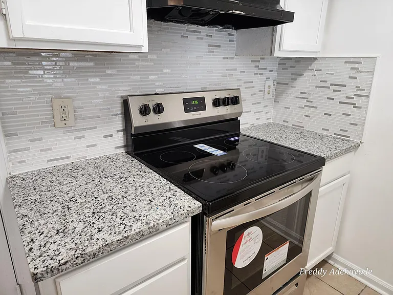 1040 Old Holcomb Bridge Rd — Photo 3