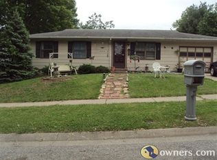 5602 Candleberry Dr, Saint Joseph, MO 64503