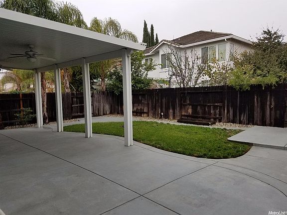 4th image of 3437 Hornsea Way