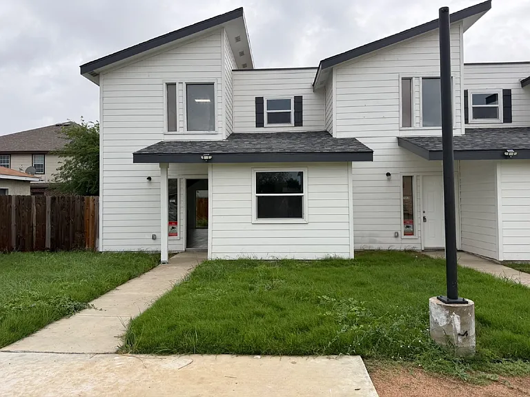 7651 Oak Chase — Photo 2