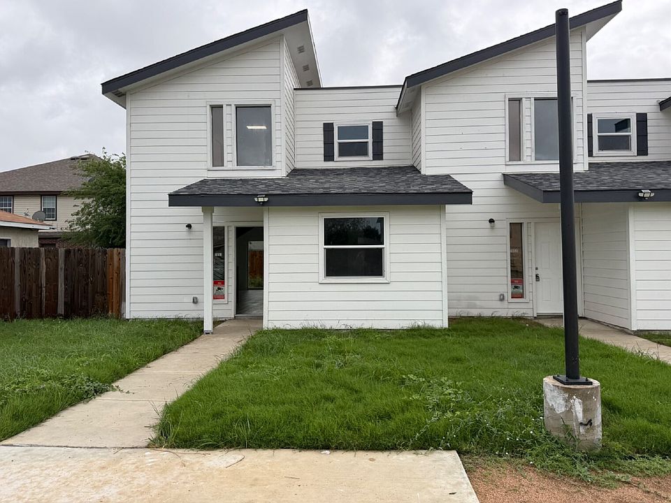 1st image of 7651 Oak Chase