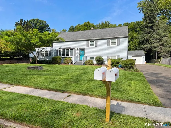 11 Trumbull Drive, Wallingford, CT 06492