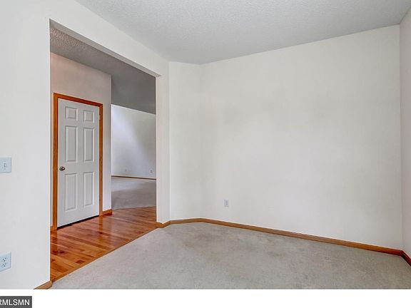 5th image of 1350 White Oak Dr