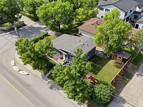 2nd image of 2516 S 63rd Ave SW