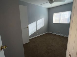 1427 Hervey Ave APT B, North Chicago, IL 60064