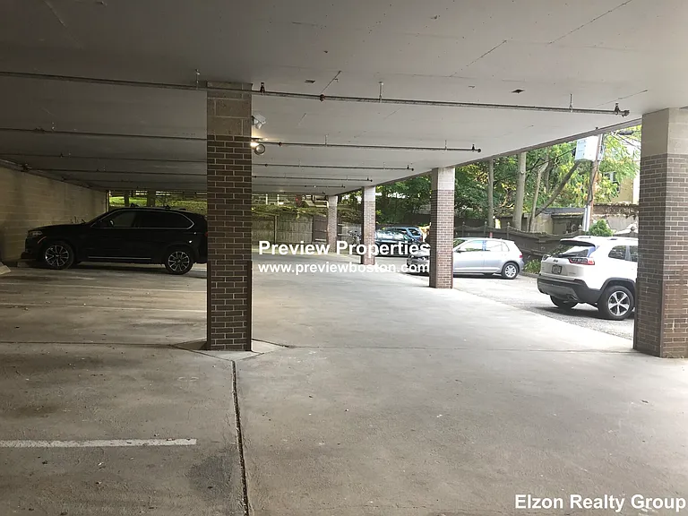 Chestnut Hill Ave — Photo 16