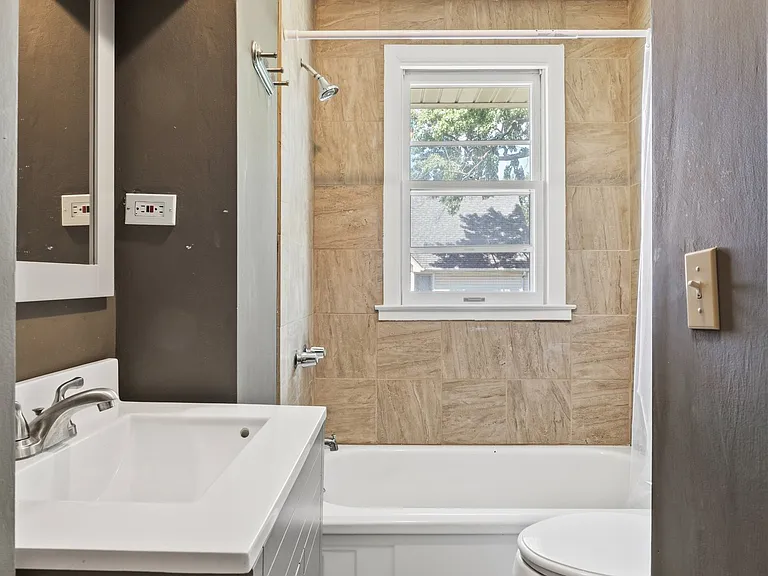794 Randolph Ave #2 — Photo 8