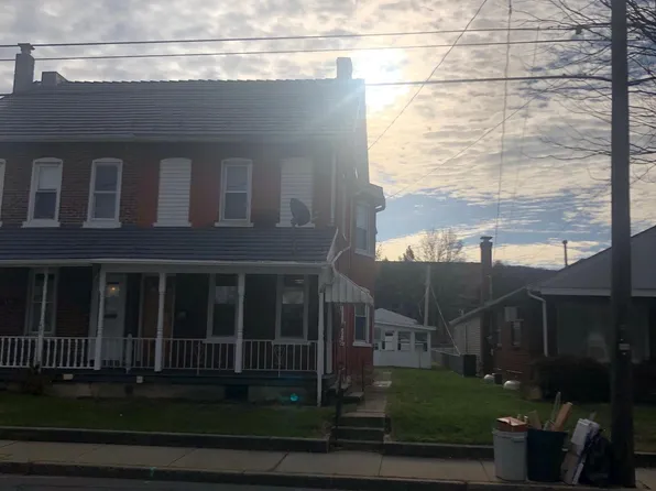 638 Chestnut St, Emmaus, PA 18049