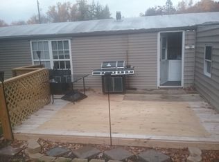 35 Dosch Ln, East Earl, PA 17519