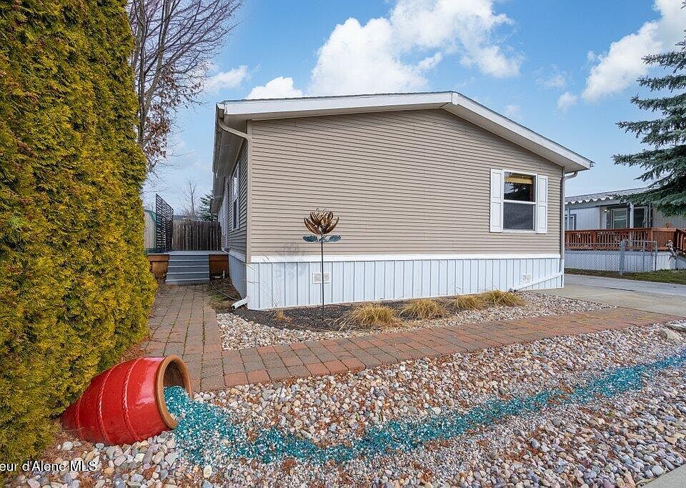 1st image of 1865 W Windermere Ave
