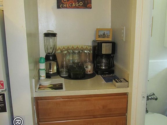5th image of 7010 N Ashland Blvd APT 207