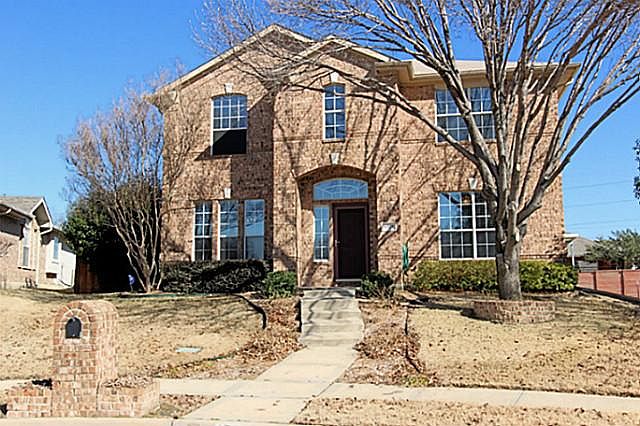 1st image of 1529 Swan Lake Dr
