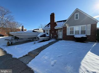 8101 Large St, Philadelphia, PA 19152