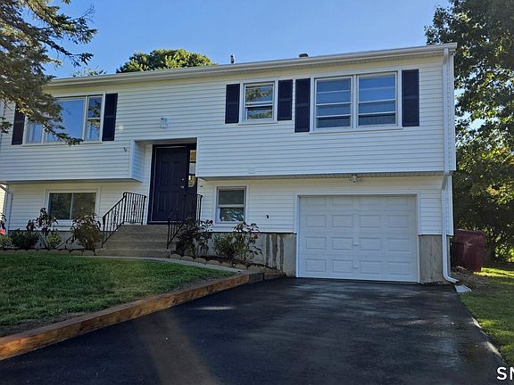 2nd image of 77 Meadow Lark Road