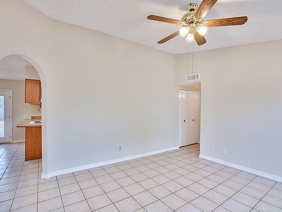 5th image of 3241 E Carmel Ave