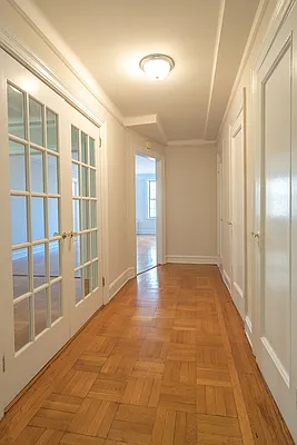 Rented by Metropolitan Equities | media 13