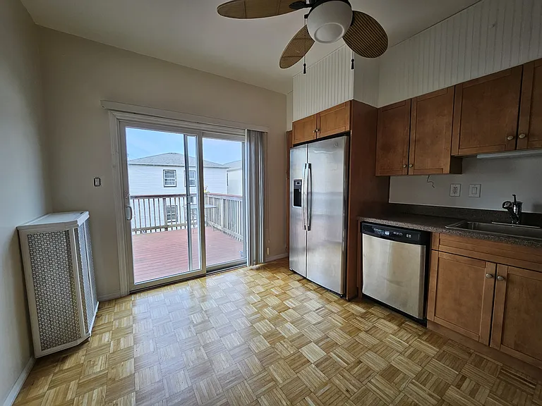 30 Newark Bay Ct #2 — Photo 12