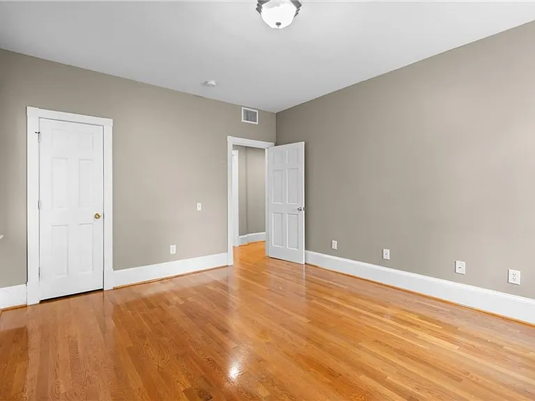 736 W Princess Anne Rd #102 — Photo 14