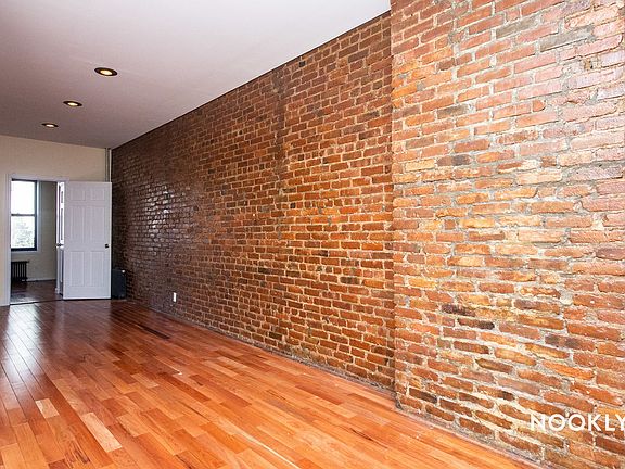 3rd image of 270 Irving Ave #4B
