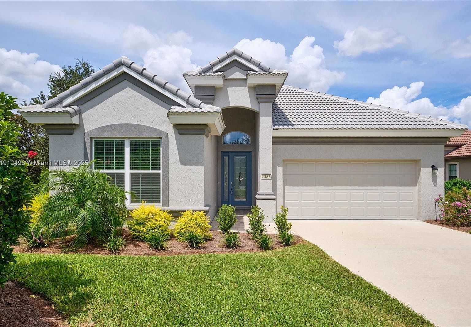 1363 W Greenmeadow Path