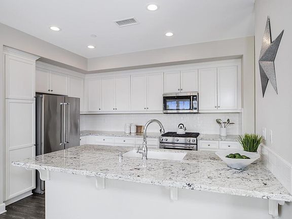 5th image of 7811 Whimbrel Ln