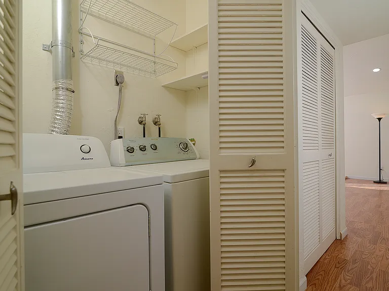 5010 Glide Dr #1 — Photo 16