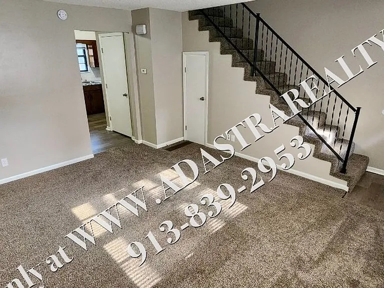 715 6th Ave — Photo 4