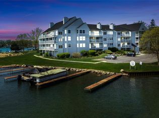 3565 Port Cove Dr APT 69, Waterford, MI