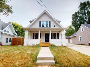 21 S Louisiana Ave, Mason City, IA 50401