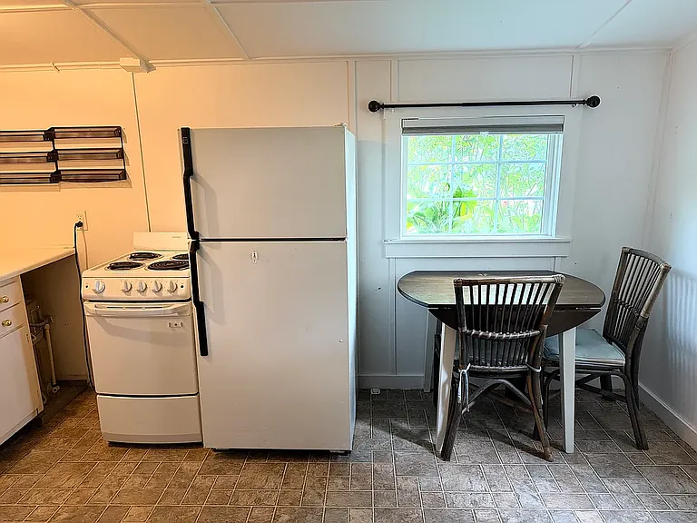 431 W 2nd St #5 — Photo 4