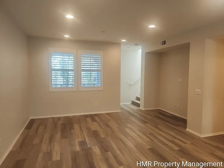 6386 Pegasus Ct — Photo 17