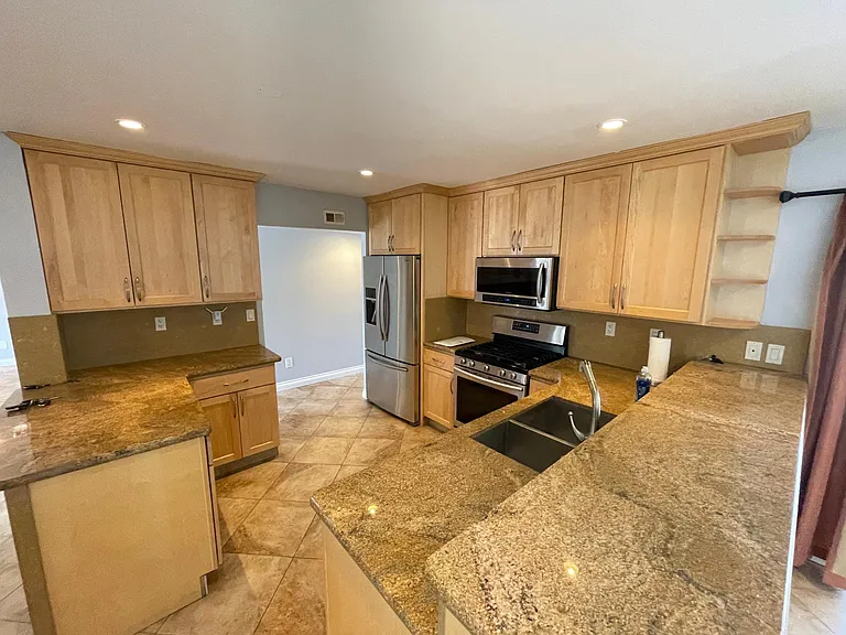 9959 Shoredale Dr — Photo 4