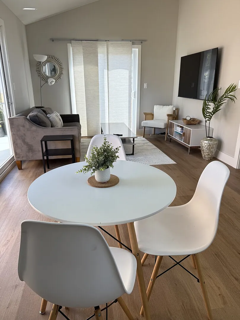 NEW Modern 2 Bed/1Bath Home Near LAX, Playa Vista, Beaches, SoFi — Photo 1