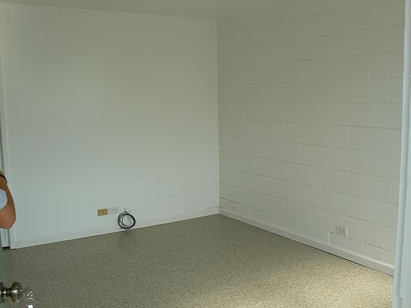 3rd image of 131 Kukuau St #306