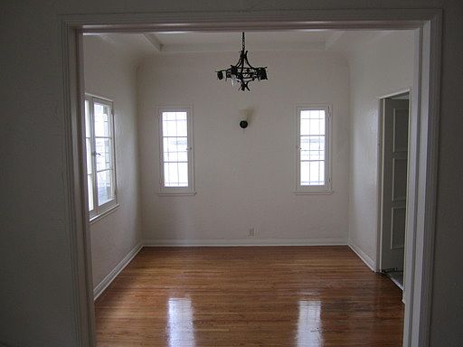 4th image of 4155 1/2 Garthwaite Ave