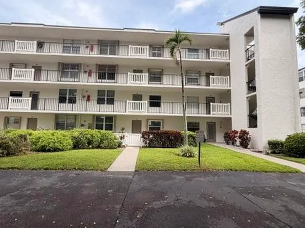 24 Abbey Lane #107, Delray Beach, FL 33446