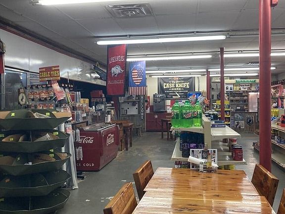 4th image of 7055 Highway 66 W