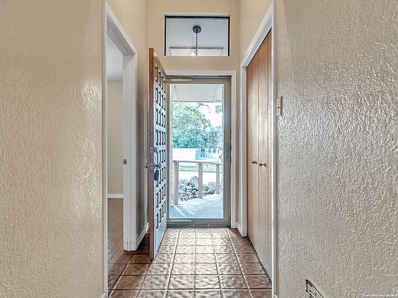 4th image of 3217 W Turtle Lane #100