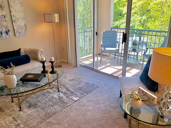 4th image of 1860 Tice Creek Dr APT 1350