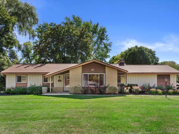 5475 West Silverleaf LANE, Brown Deer, WI 53223